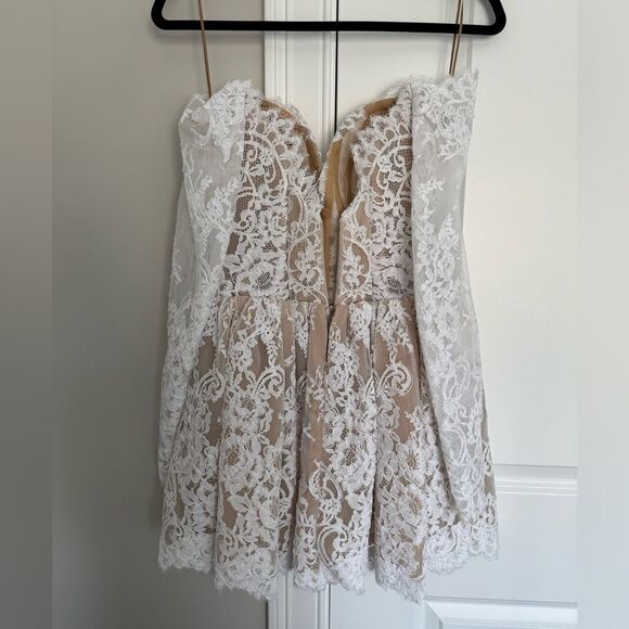 Alin LeKal Wedding Bridal Elegant White Lace Off-Shoulder Party Dress - Picture 12 of 16